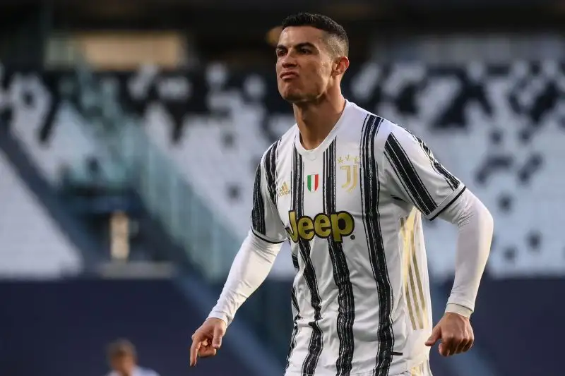 Cristiano Ronaldo 6,5: impossibile discutere il portoghese. Segna ancora, segna sempre. Certezza