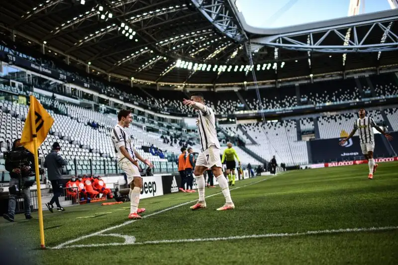 Chiesa 7,5: un demonio con la palla tra i piedi. L’assist per Cristiano Ronaldo è da cineteca