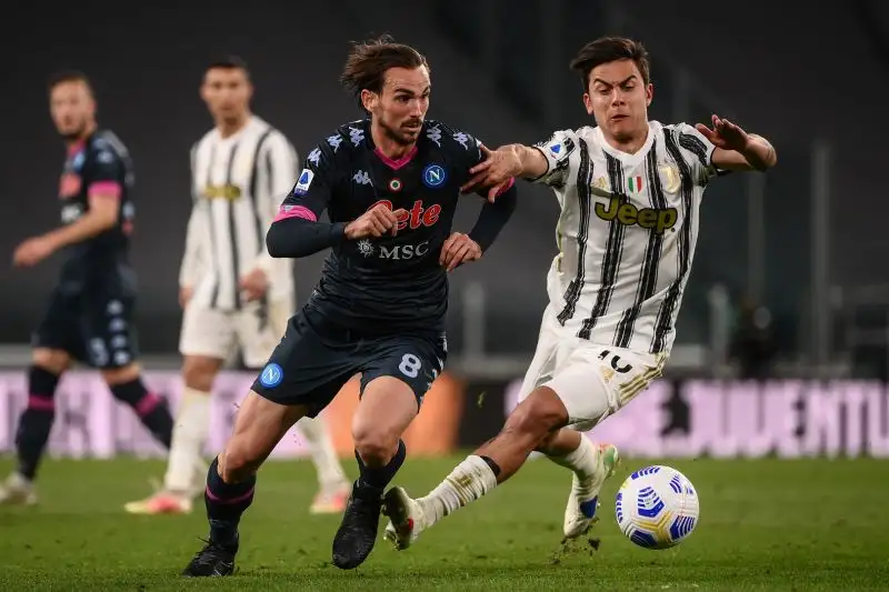 Fabian Ruiz 6: piedi sopraffini ma va troppo al rallentatore. Spreca una ghiotta palla gol
