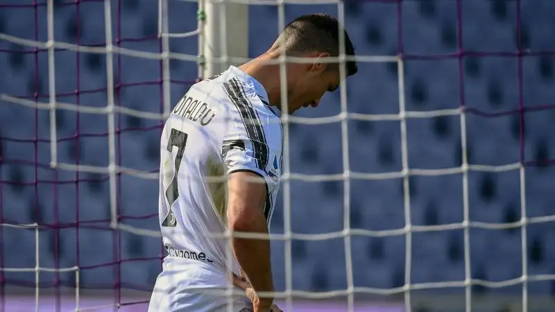 Ronaldo 5: pressoché inesistente nel primo tempo, fa qualcosa di più nella ripresa