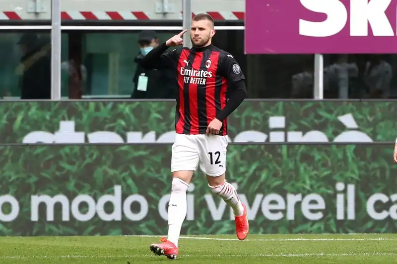 Rebic 6: prima realizza un gol d’autore poi se ne mangia uno incredibilmente facile. Mister Jekyll e Dottor Hyde