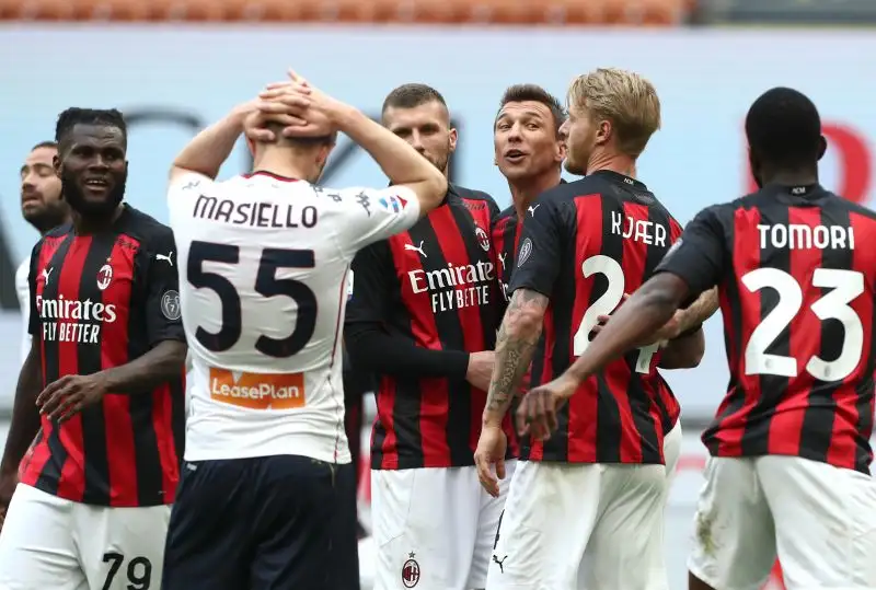 Masiello 6: ruvido, di un’altra era calcistica ma sempre prezioso. L’esperienza lo aiuta