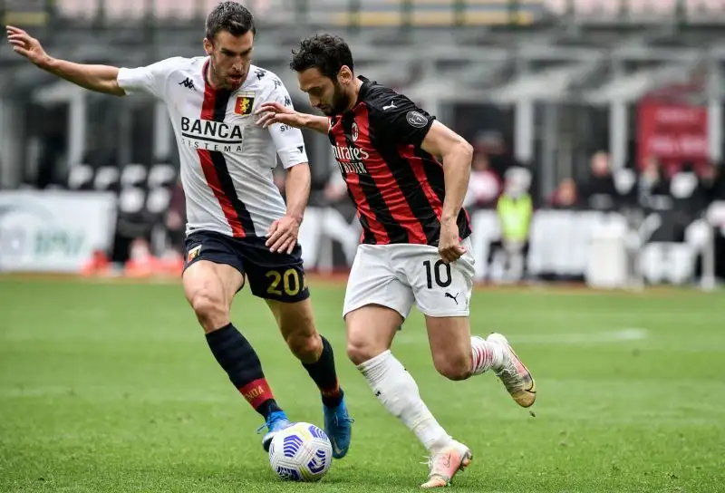 Strootman 5,5: prova a fare il suo dovere, orchestrando il gioco del Grifone. Un po’ troppo rallentato