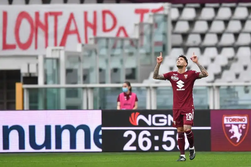 Ancora Sanabria ne approfitta e beffa il portiere polacco per il 2-1