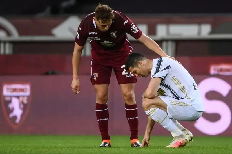 Il risultato, però, non cambia più: finisce 2-2 all'Olimpico Grande Torino, l'ultima vittoria dei granata in un derby resta quella per 2-1 del 26 aprile 2015