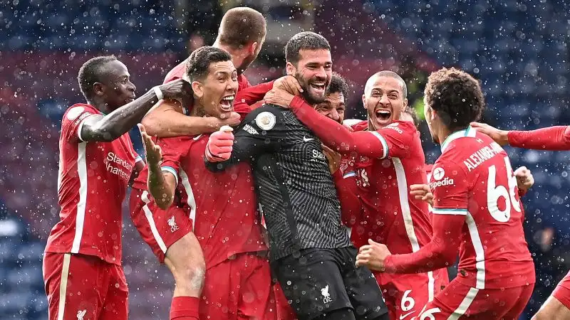 I compagni di squadra lo hanno abbracciato
Alisson entra nello speciale club con Rampulla, Taibi e Brignoli tra gli altri