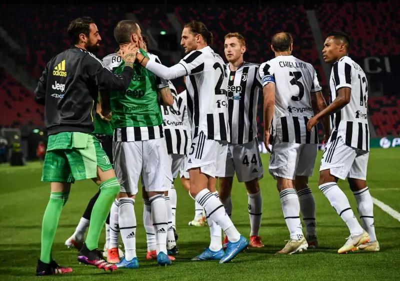 Dopo nove scudetti di fila, la Juventus chiude al quarto posto. Ma dopo aver temuto di mancare addirittura la qualificazione alla Champions