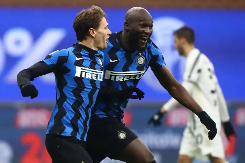 Emblematico anche il 2-0 contro la Juventus, firmato dall'ex Vidal e da Barella.
