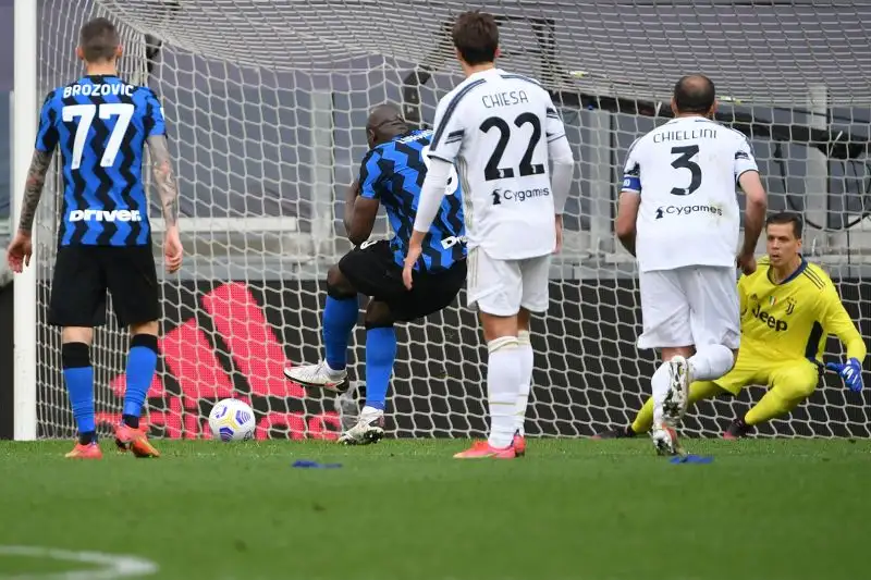 Dal dischetto Lukaku è glaciale e firma il pari nerazzurro