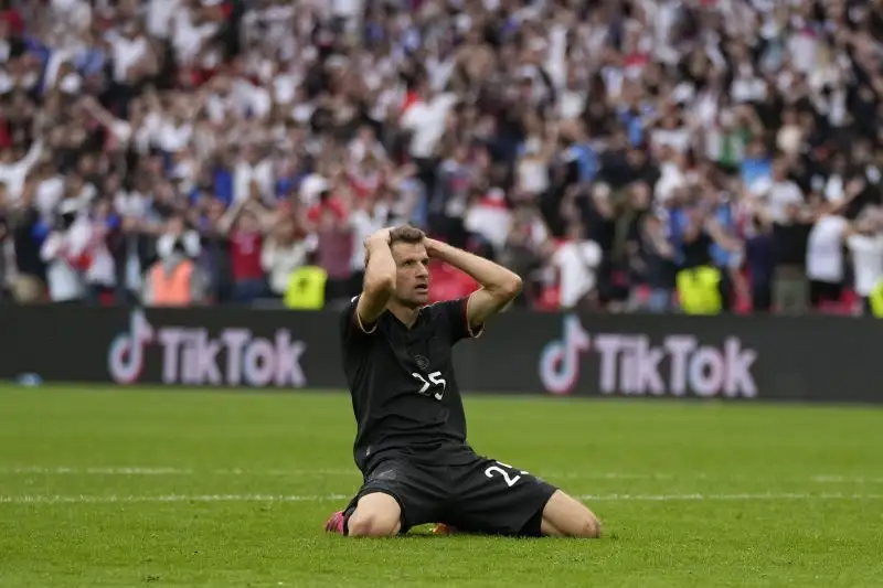Protagonista in negativo diventa quindi Thomas Muller: clamoroso il suo errore a porta praticamente spaventata, con la Germania che manca il pareggio all'81'