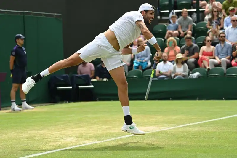 Berrettini ha avuto la meglio dello sloveno Aljaz Bedene, piegato in tre set con i parziali di 6-4, 6-4, 6-4