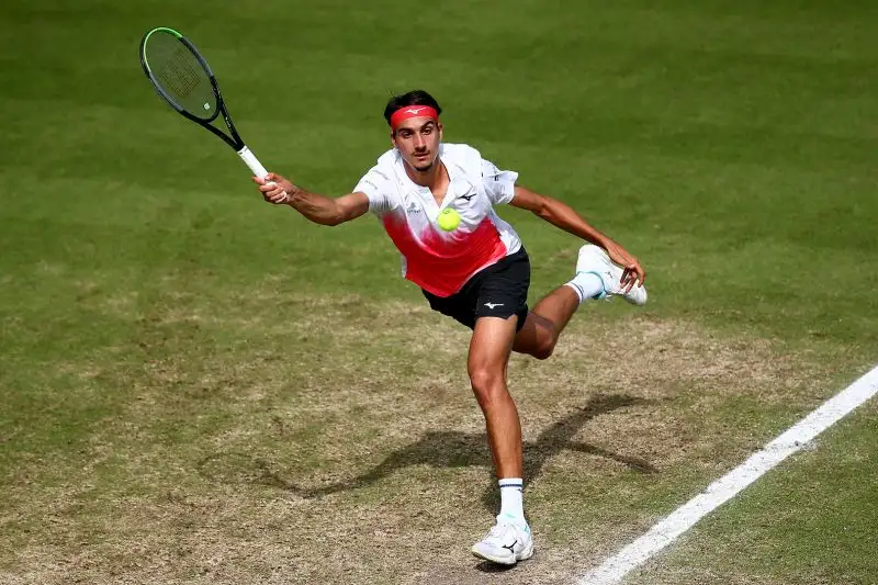 Nelle prove del Grande Slam ha raggiunto gli ottavi di finale al Roland Garros nel 2020 e a Wimbledon nel 2021