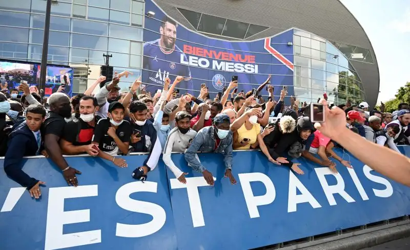 Messi punta ad arricchire ulteriormente la sua bacheca al PSG: "Voglio continuare a crescere e conquistare altri titoli"