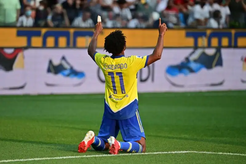 Cuadrado 7: segna e domina sulla fascia destra, Chiesa dovrà sudare per scalzarlo