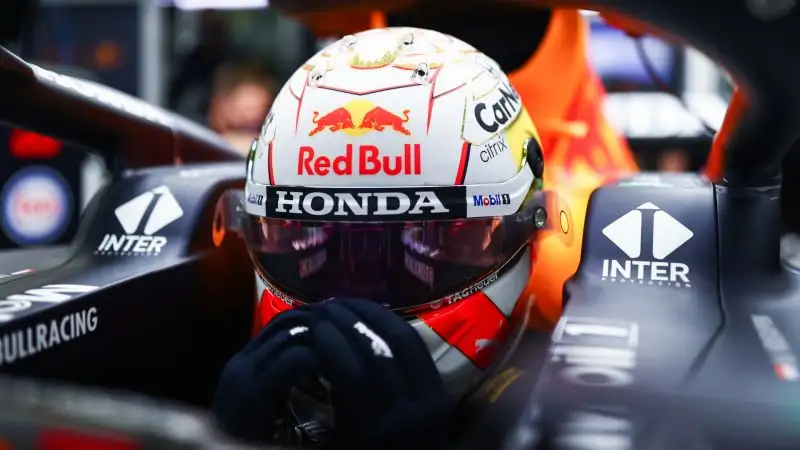 Il campionato del mondo di Formula 1 si disputa anche fuori dalla pista