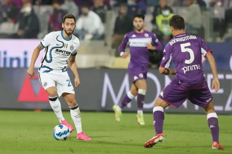 Calhanoglu 5. Altra prestazione deludente, sta diventando un problema e rischia di perdere il posto