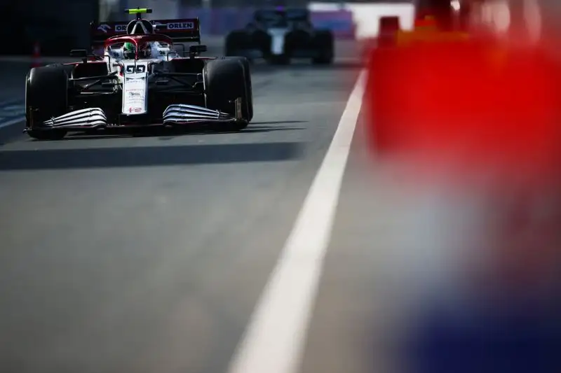 Antonio Giovinazzi 6: una foratura lo priva di una decima posizione che avrebbe meritato dopo le splendide qualifiche del sabato