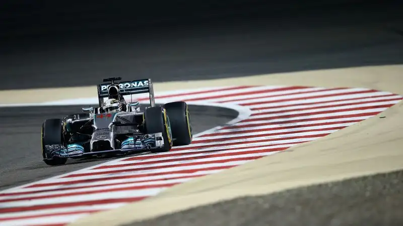 Sakhir 2014, una delle tante sfide con Rosberg fatta di attacchi e contrattacchi