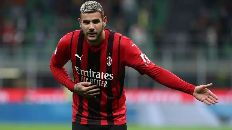 Theo Hernandez 8: entra e fa subito la differenza con un assist al bacio, quindi realizza un gran gol 