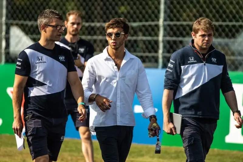 Giovedì il pilota della Alpha Tauri ha studiato la pista. Foto di Cristian Lovati