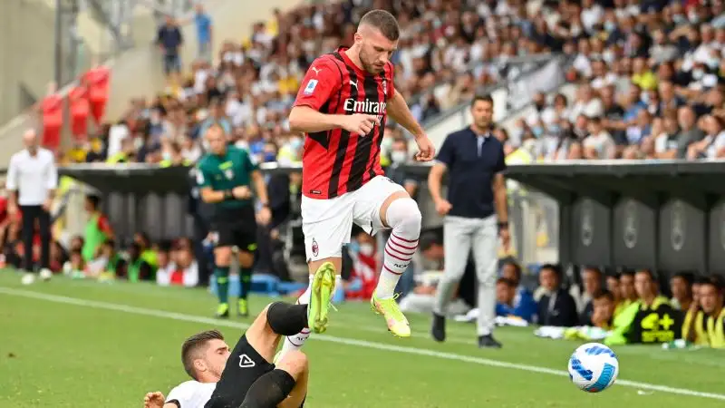 Rebic 5.5: poco concreto, anche se qualche buona giocata l'ha fatta