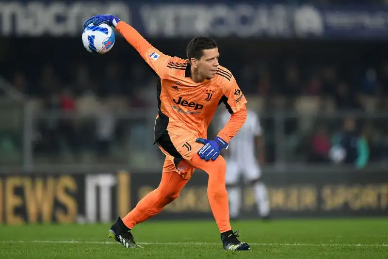Szczesny 6: uno dei pochi bianconeri che si salva, sui gol non può nulla.