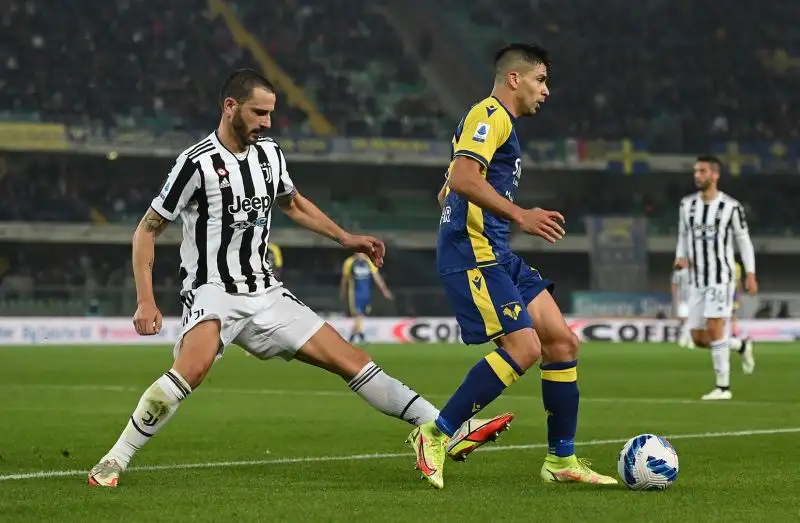 Bonucci 4,5: in imbarazzo per tutto il primo tempo, ha colpe sul secondo gol di Simeone.