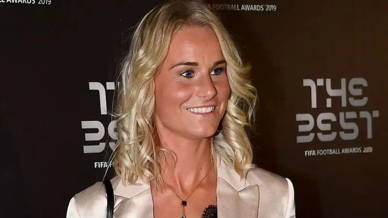 Amandine Henry è al momento infortunata, ma spera di recuperare in tempo per poi farsi valere durante il ritiro