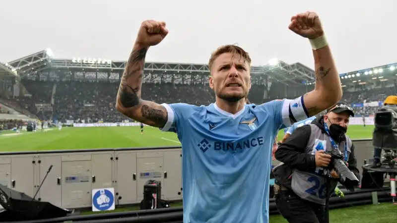 Immobile 7: un gol importantissimo che gli permette di essere in cima alla classifica dei marcatori della Lazio insieme a Piola
