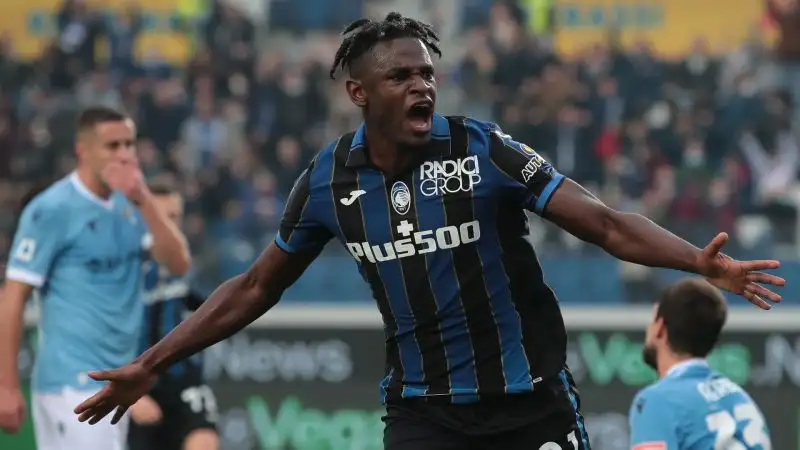 Zapata 7: suo il gran gol dell'1 a 1 dell'Atalanta, in una prestazione in cui dimostra tutta la sua potenza fisica in area