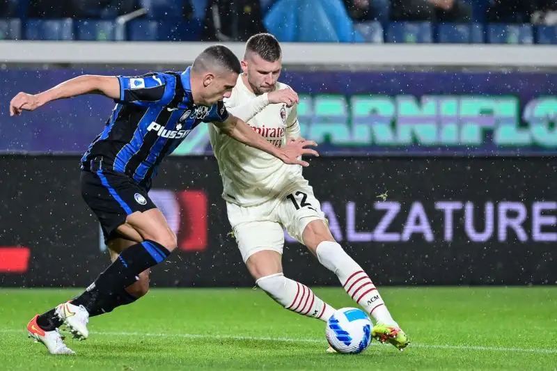 Rebic 6. Prima punta in assenza di Ibrahimovic e Giroud, fa un gran lavoro anche se si vede poco