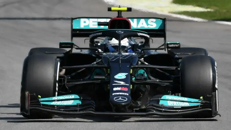 V. Bottas 7: approfitta della Virtual Safety Car, ma è al posto giusto al momento giusto. Podio che vale oro per la Mercedes