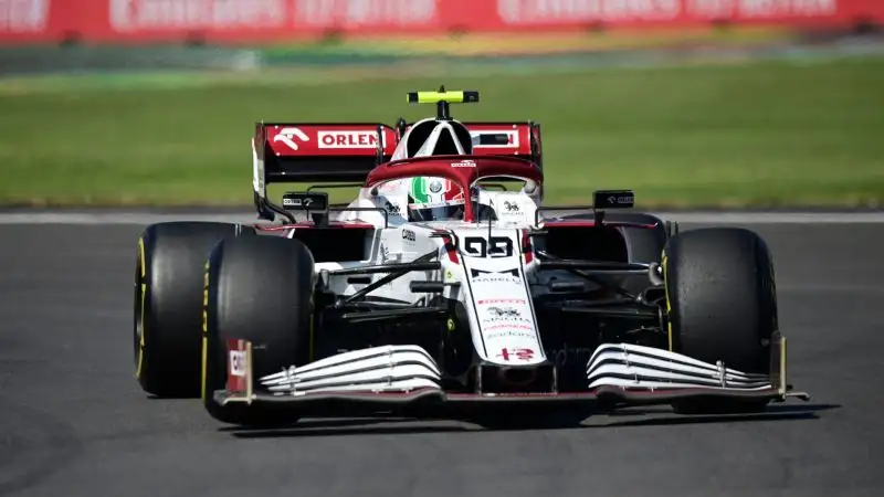 Antonio Giovinazzi 6,5: il voto è la media tra il suo 8 e il 5 del muretto. Che ancora una volta gli sbaglia strategia, anticipando troppo il suo pit stop. Era sesto, meritava i punti