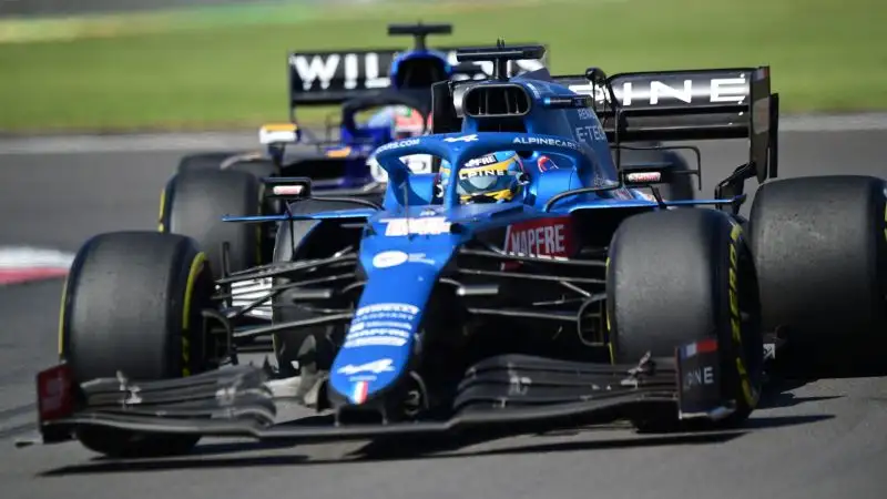 Fernando Alonso 6,5: anche a lui a punti, dopo una gara senza squilli ma condotta con enorme sapienza. E al via sfiora Bottas di pochi centimetri