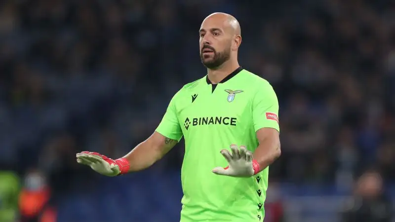 Reina 5: la solita prestazione lucida del portiere spagnolo viene totalmente compromessa dall'intervento in area su Chiesa che porta al giallo e all'assegnazione del secondo rigore in favore dei bianconeri