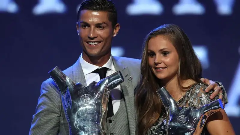 A livello di club, invece, vanta due campionati spagnoli, uno belga, tre coppe della Regina, una di Svezia, una di Spagna, una supercoppa svedese, una spagnola, una belga e una BeNe SuperCup