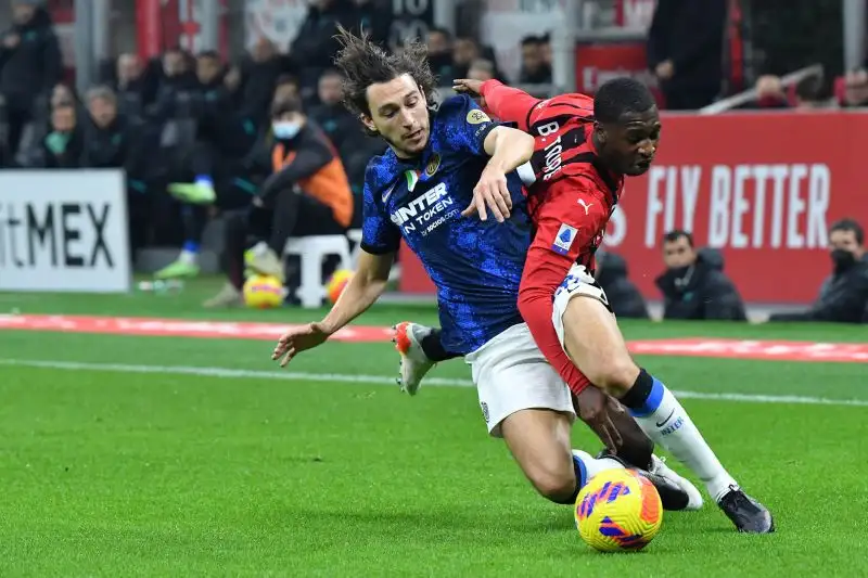 Darmian 6,5. E' una spina nel fianco del Milan, dalla sua parte nascono le migliori occasioni.