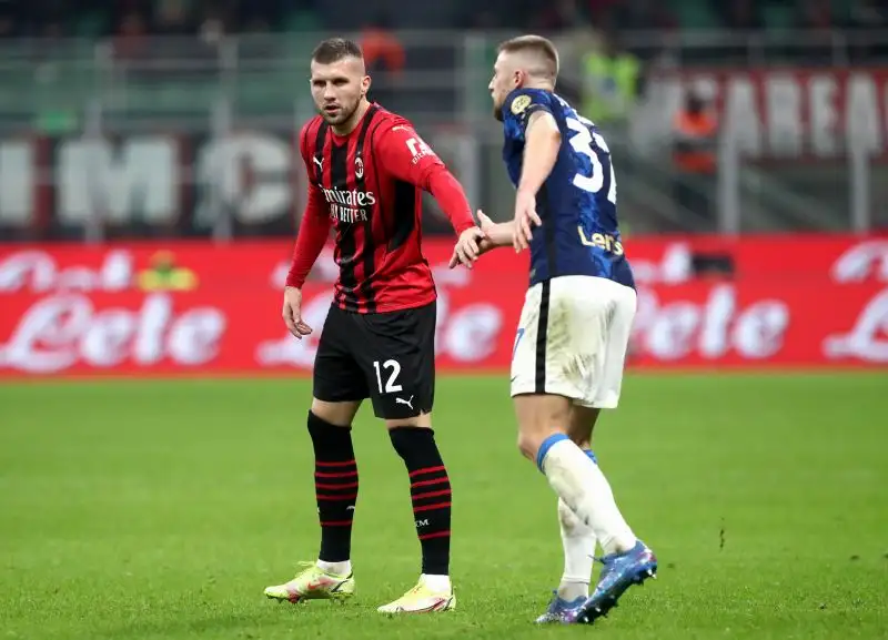 Skriniar 6. Tanti duelli aerei persi contro Ibrahimovic ma in generale non gli concede molto