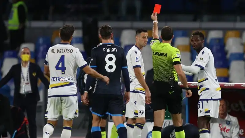 Kalinic 4: come Bessa, subentra dalla panchina al posto di Caprari ma poco dopo esce per doppio giallo