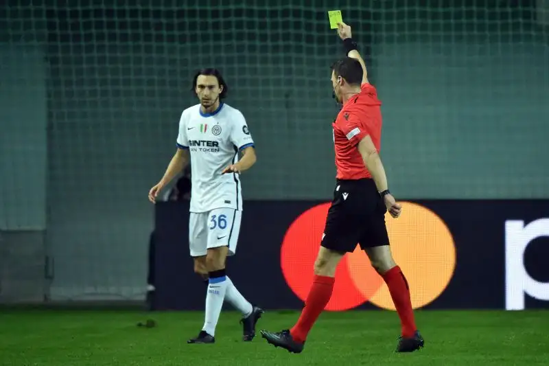 Darmian 6: solita prova solida, esce all'intervallo perché ammonito
