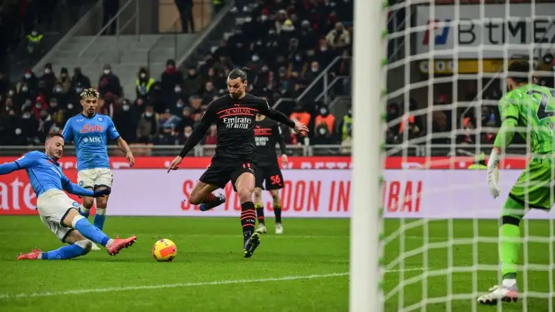 Ibrahimovic 5,5. Ci prova, anche se contro le big alla sua età ormai fa fatica
