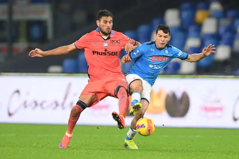 Lozano 6 - Si danna l'anima ma manca quello spunto decisivo in zona gol. Sostituito da Petagna a metà ripresa 