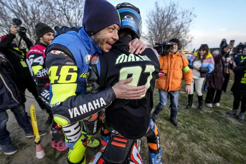A trionfare, ovviamente, Valentino e suo fratello Luca Marini. Fonte: Media - VR46