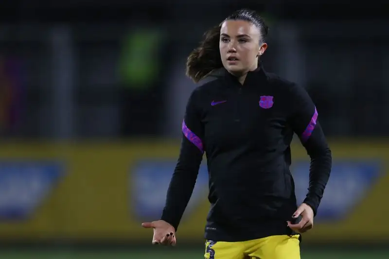 Al momento milita nel Barcellona, club con il quale ha firmato nel 2021
