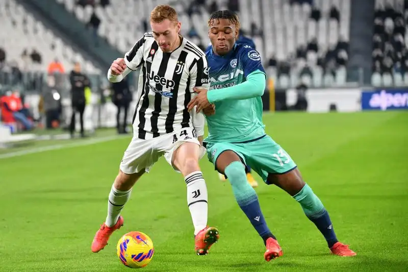 Kulusevski 5: non riesce a entrare nei meccanismi di Allegri, sostituito nell'intervallo
