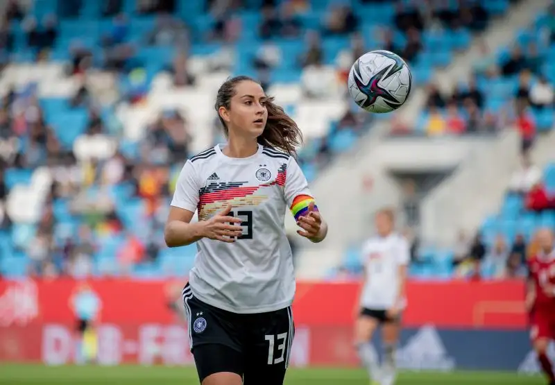 Con cui ha disputato, fino ad oggi, 70 partite impreziosite da 16 gol