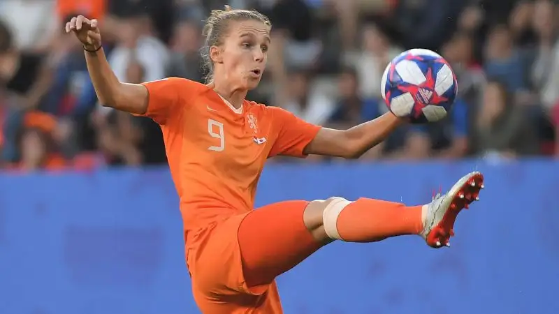 Il suo palmares è ricchissimo: ha vinto un europeo con la nazionale maggiore e uno con l'under 19
