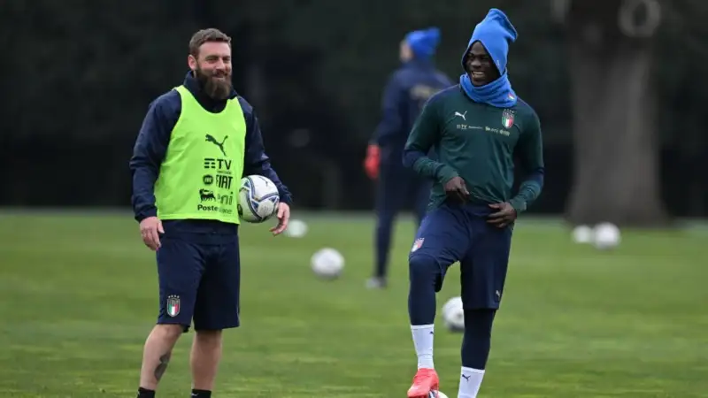Che nello staff ha ritrovato un vecchio compagno di avventure con la maglia dell'Italia: Daniele De Rossi