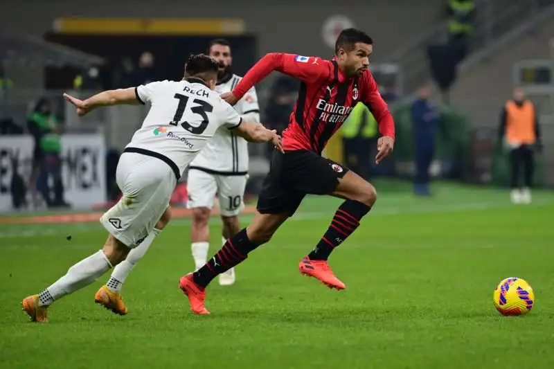 Messias 5. Fuori partita, viene sostituito ad inizio ripresa