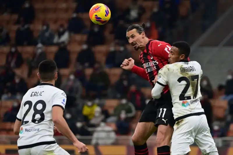 Ibrahimovic 6: Partita in cui aiuta molto i compagni, ma non gli riesce la zampata decisiva
